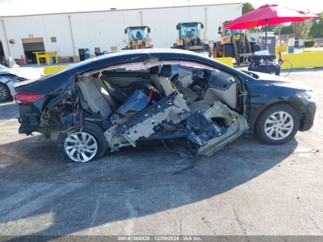 KMHD74LF8HU367121 Hyundai ELANTRA SE