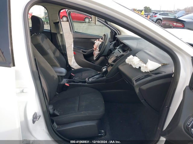 Ford FOCUS SE 2016 1FADP3F20GL332154 Image 5