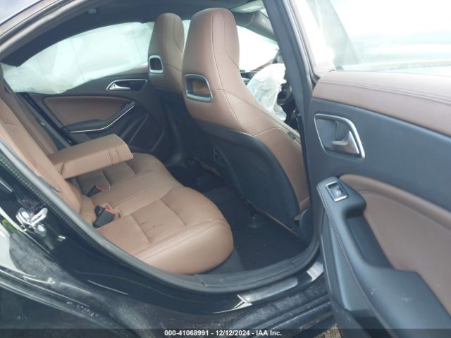 WDDSJ4GB8KN740296 Mercedes-Benz CLA 250 4MATIC