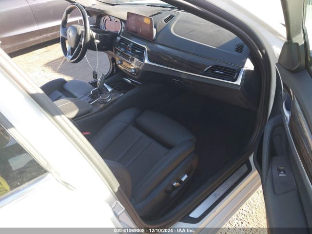 WBAJA9C57KB392864 BMW 530e Iperformance