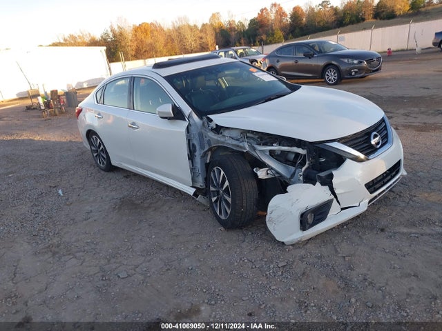 2016 1N4AL3AP1GC123975 main image