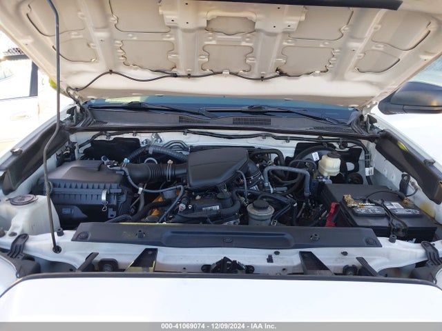 5TFRX5GN0HX099732 Toyota Tacoma Sr