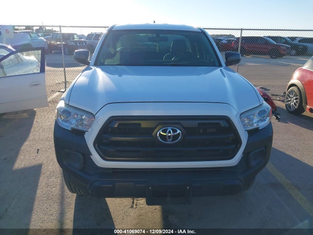5TFRX5GN0HX099732 Toyota Tacoma Sr