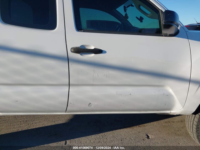 5TFRX5GN0HX099732 Toyota Tacoma Sr