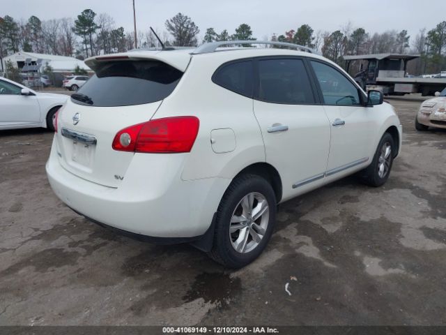 JN8AS5MT0FW665345 Nissan Rogue Select S