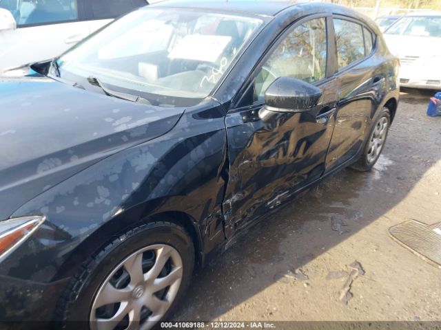 JM1BM1J78G1303708 Mazda Mazda3 I Sport