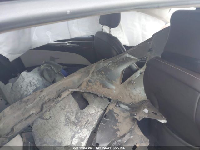 3FA6P0HD8KR245344 Ford FUSION SE