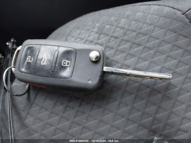3VWD17AJ0FM259962 Volkswagen Jetta 1.8t Se