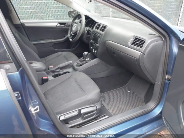 3VWD17AJ0FM259962 Volkswagen Jetta 1.8t Se