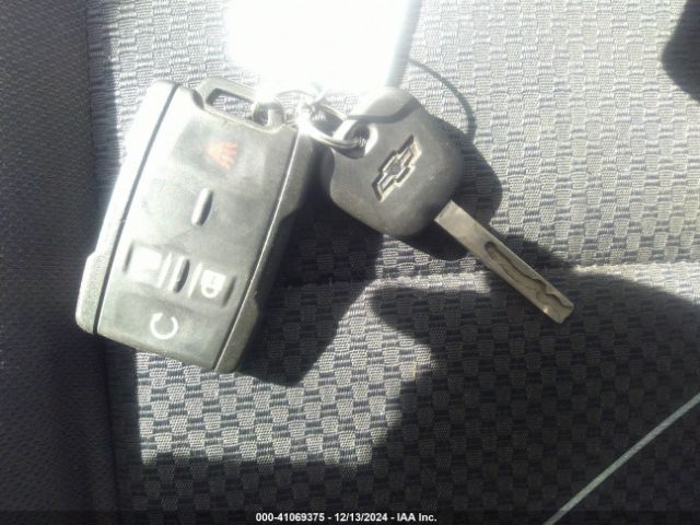 1GCVKREC8HZ141381 Chevrolet Silverado 1500 1lt/2lt