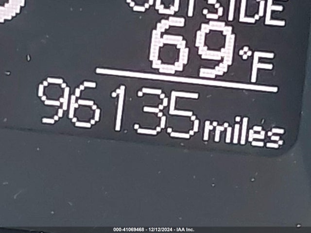 Toyota COROLLA LE 2018 5YFBURHE2JP825532 Image 15