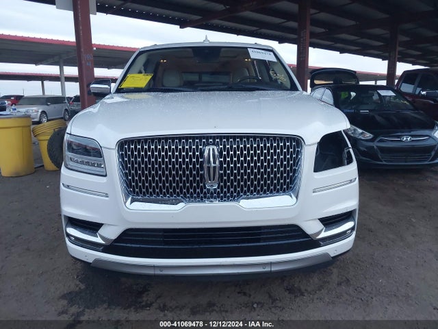 5LMJJ3TT2JEL09104 Lincoln Navigator L Black Label