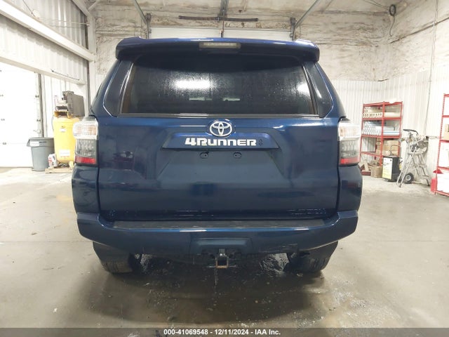Toyota 4RUNNER SR5 2023 JTEMU5JR8P6159433 Image 17