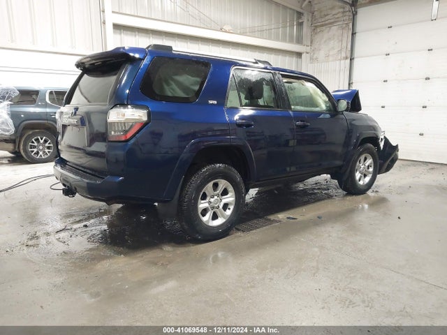 Toyota 4RUNNER SR5 2023 JTEMU5JR8P6159433 Image 4