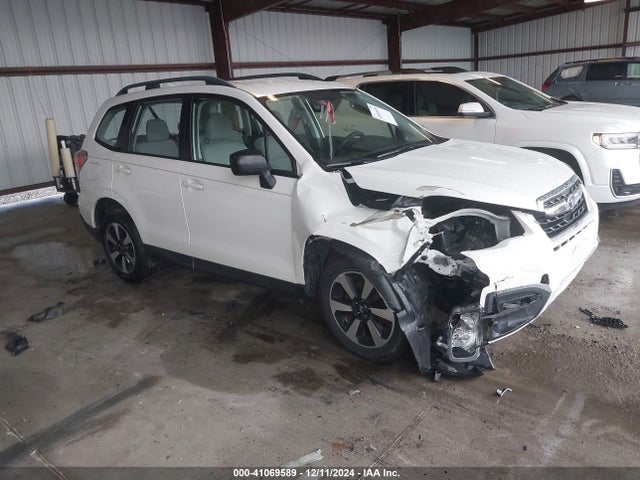 Subaru Forester 2.5i 2018 JF2SJABC6JH576831 Image 1