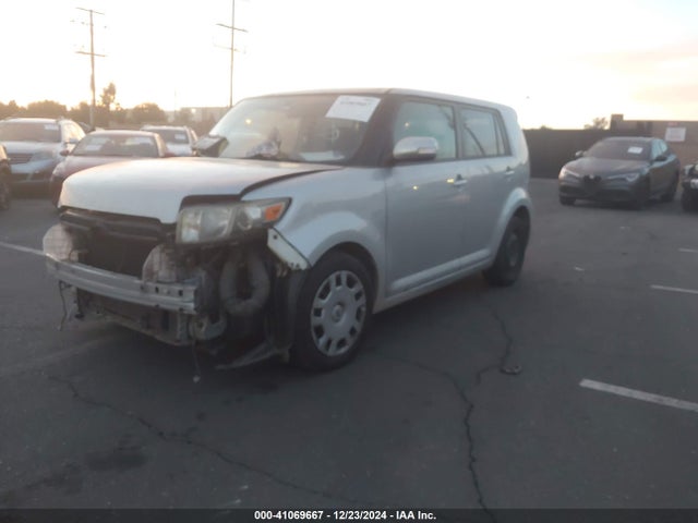 Scion XB 2015 JTLZE4FE2FJ067628 Image 2