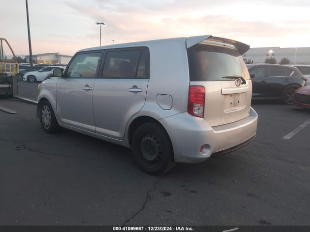 Scion XB 2015 JTLZE4FE2FJ067628 Image 3