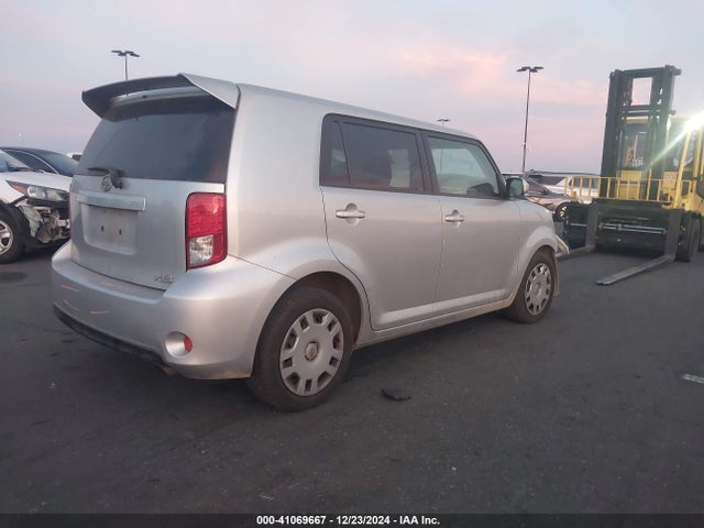 Scion XB 2015 JTLZE4FE2FJ067628 Image 4