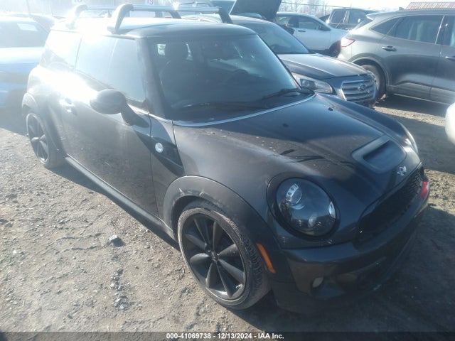 2011 MINI COOPER S WMWSV3C56BTY23596 Photo 0
