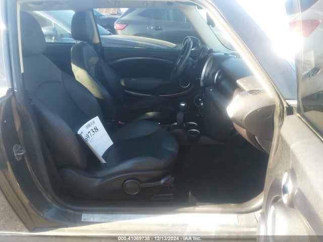 2011 MINI COOPER S WMWSV3C56BTY23596 Photo 4