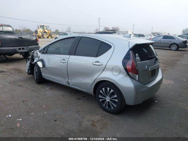 JTDKDTB36F1097441 Toyota Prius C One