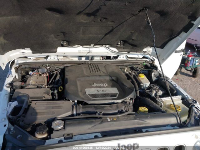 1C4BJWEG1HL715815 Jeep Wrangler Unlimited Sahara 4x4
