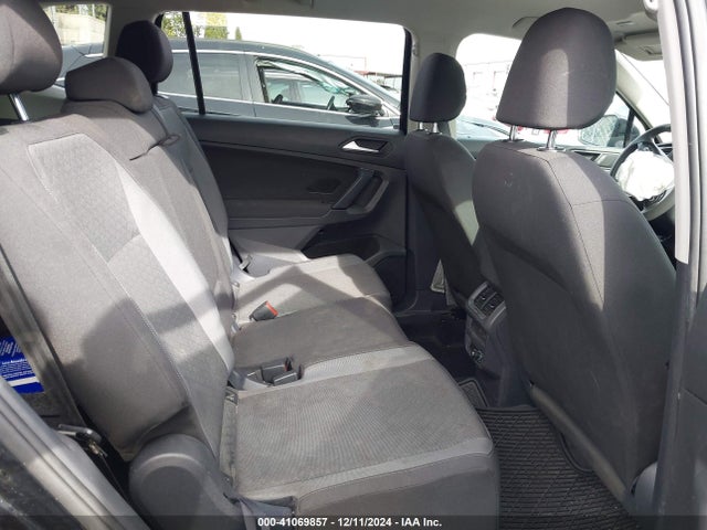 3VV1B7AX6KM117120 Volkswagen Tiguan 2.0t S