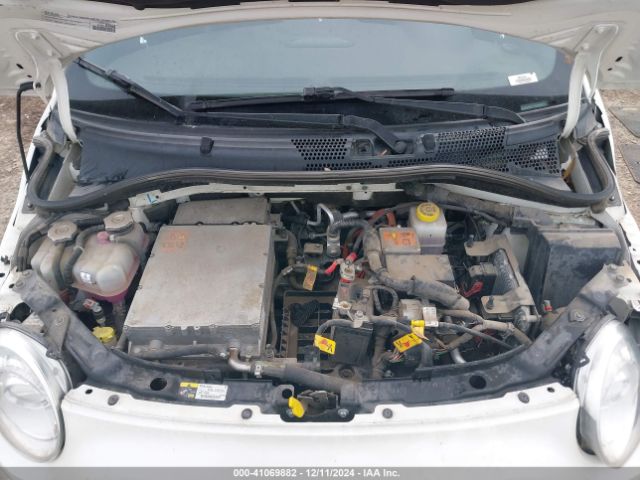 2017 FIAT 500E 3C3CFFGE3HT575762 Photo 9