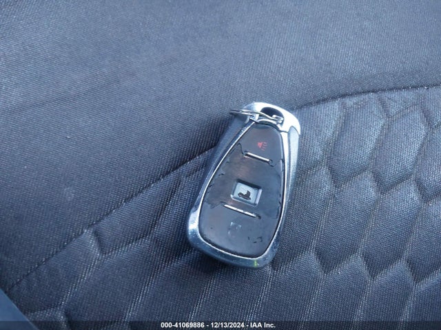 2GNAXUEV1K6162345 Chevrolet EQUINOX LT