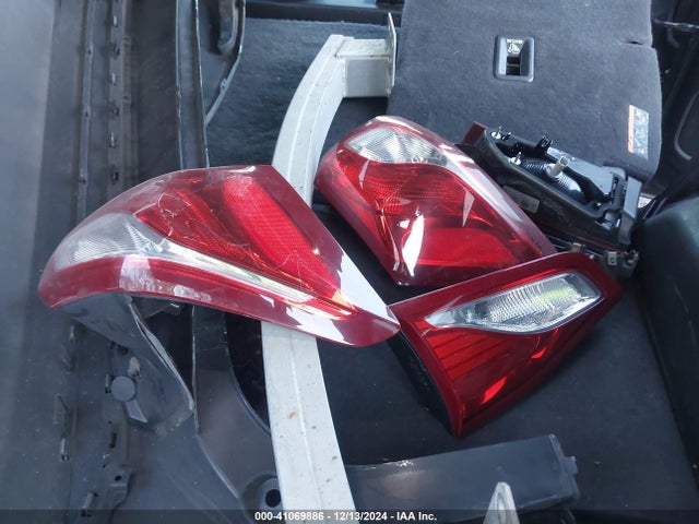2GNAXUEV1K6162345 Chevrolet EQUINOX LT