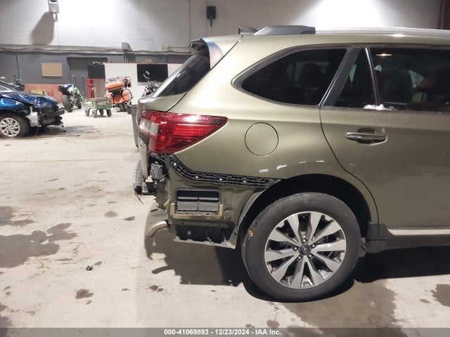 4S4BSETCXJ3300534 Subaru Outback 3.6r Touring