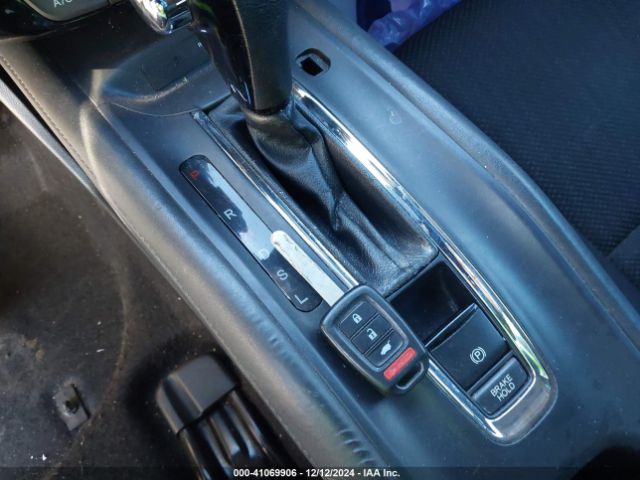 3CZRU5H39JM705508 Honda HR-V LX