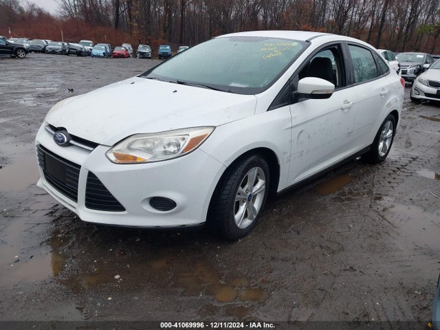 Ford FOCUS SE 2014 1FADP3F29EL213791 Image 2