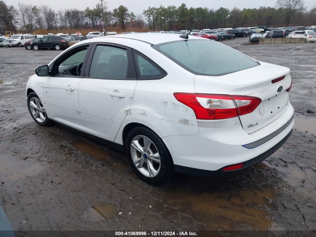 Ford FOCUS SE 2014 1FADP3F29EL213791 Image 3