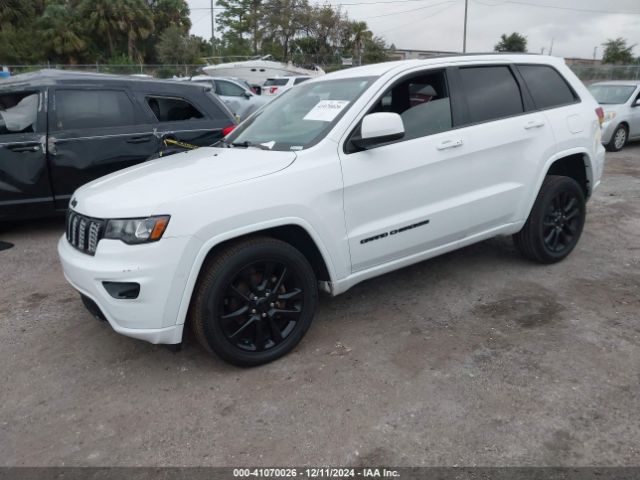 1C4RJFAG4JC123187 Jeep Grand Cherokee Altitude 4x4