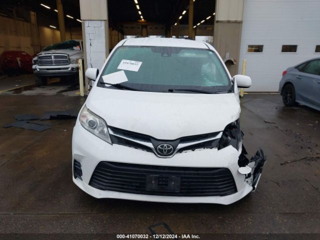 5TDKZ3DC9LS050403 Toyota SIENNA LE