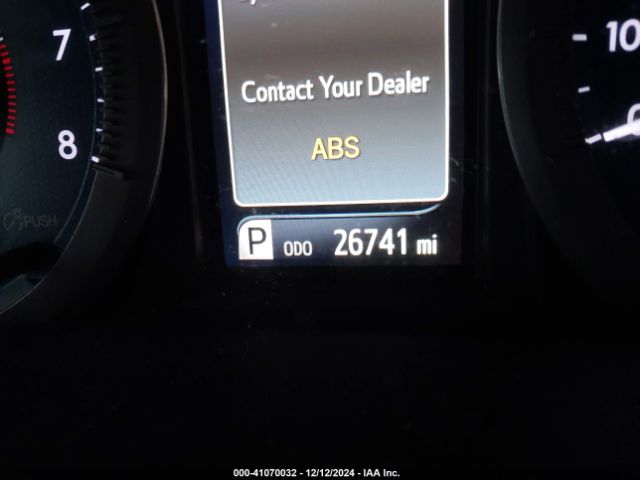 5TDKZ3DC9LS050403 Toyota SIENNA LE