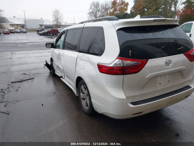5TDKZ3DC9LS050403 Toyota SIENNA LE