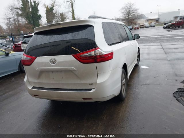5TDKZ3DC9LS050403 Toyota SIENNA LE