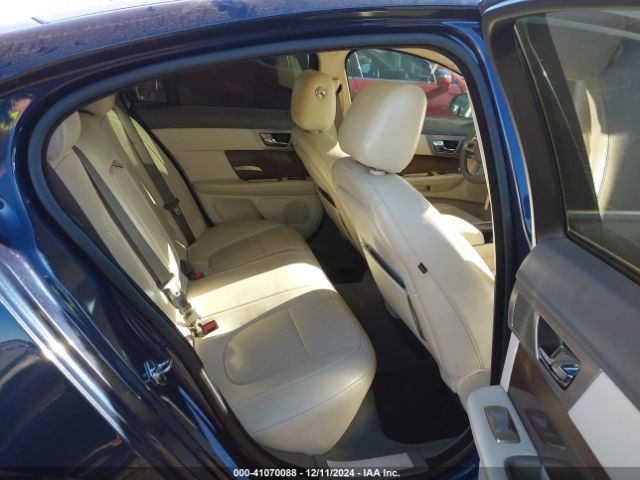 2011 JAGUAR XF SAJWA0GBXBLR93086 Photo 7