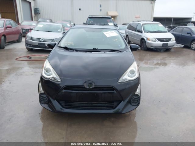 JTDKDTB31G1122649 Toyota Prius C Two