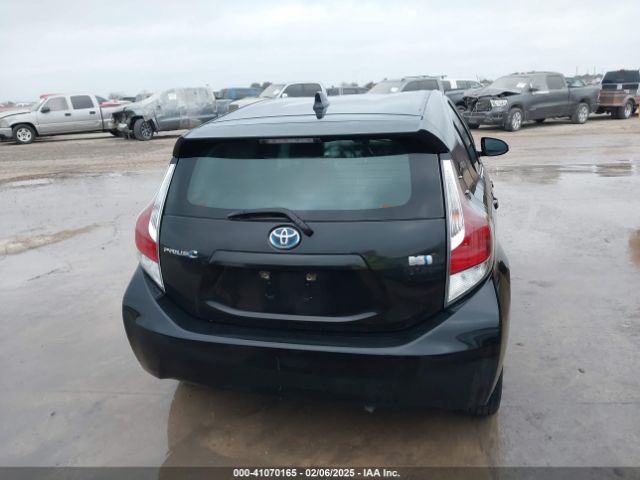 JTDKDTB31G1122649 Toyota Prius C Two