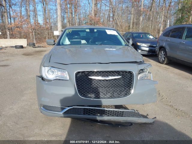 2C3CCAAG6JH304263 Chrysler 300 Touring L