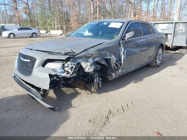 2C3CCAAG6JH304263 Chrysler 300 Touring L