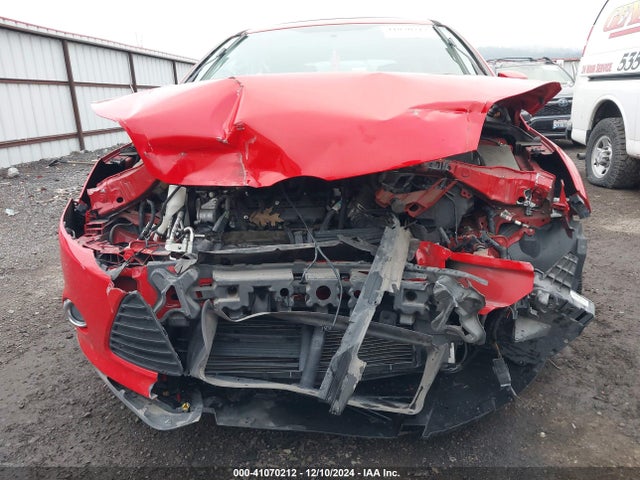 1FADP3K29EL111106 Ford FOCUS SE