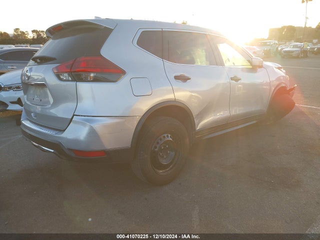 JN8AT2MT7HW383606 Nissan Rogue