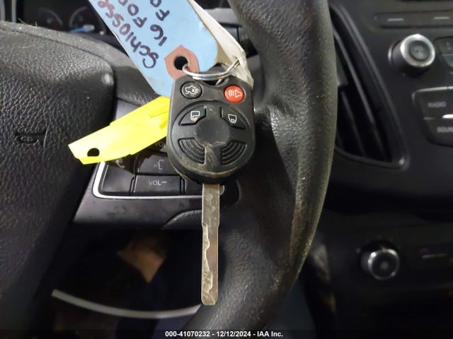 Ford FOCUS SE 2016 1FADP3F29GL247488 Image 11
