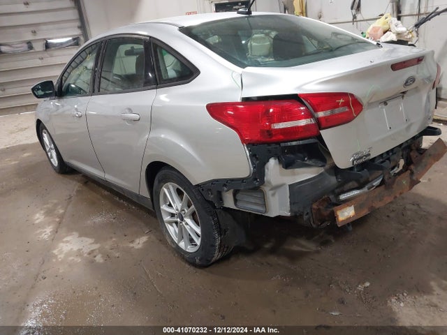 Ford FOCUS SE 2016 1FADP3F29GL247488 Image 3