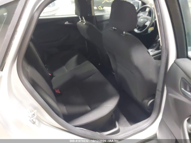 Ford FOCUS SE 2016 1FADP3F29GL247488 Image 8