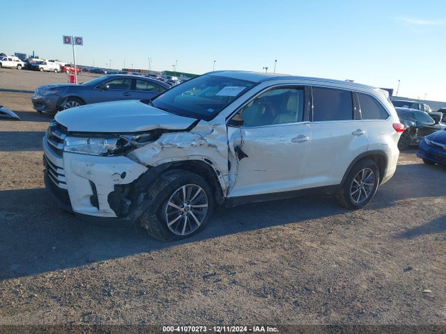 Toyota Highlander Xle 2019 5TDKZRFH0KS360787 Image 14